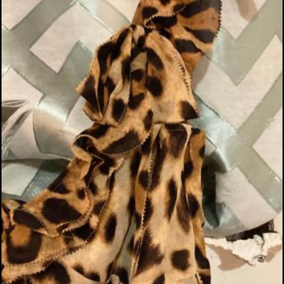 Escada Leopard print Ruffled Silk Midi  v neckline dress eu 40 - Picture 3 of 7